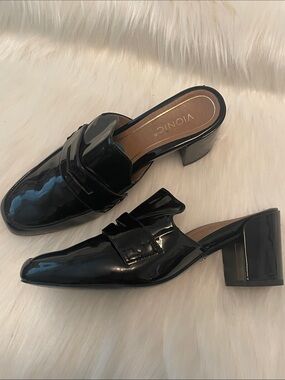 Vionic - Black Patent Slip-On Block Heel Mules - 7.5